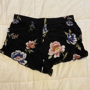 Flower printed flowy shorts
